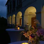 Schloss Welsdorf Apartmán *