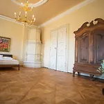 Schloss Welsdorf *