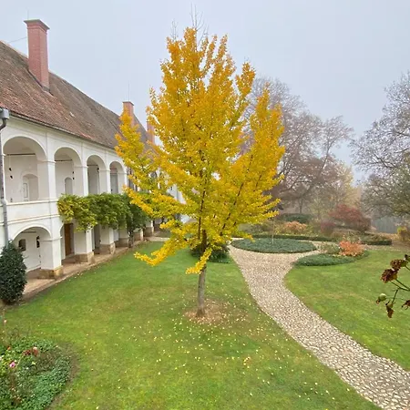 Schloss Welsdorf Apartment